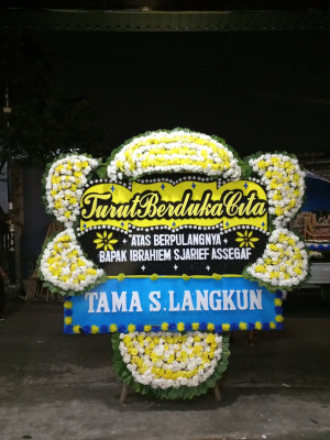 Papan Bunga Duka di Girirejo